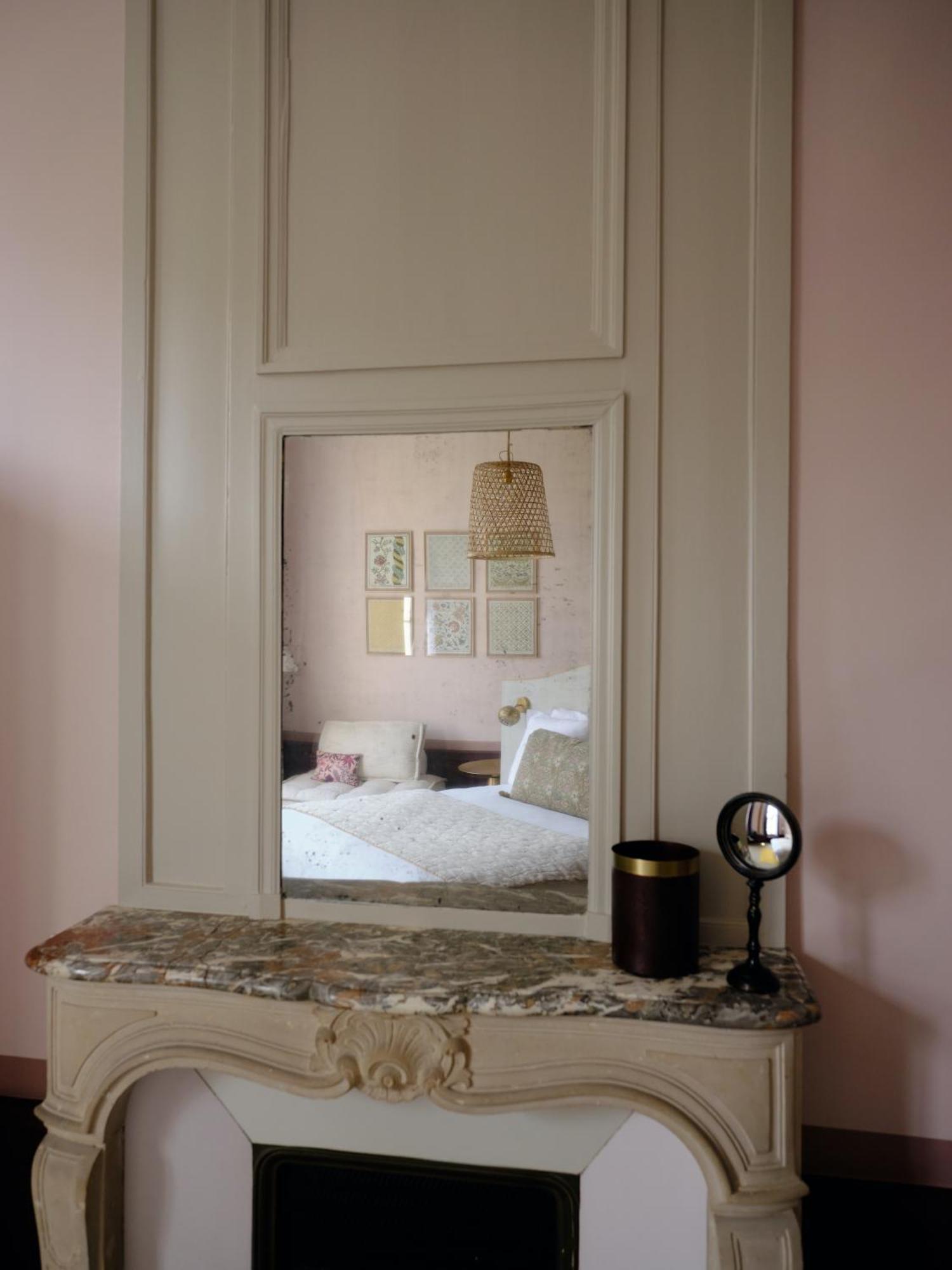 Maison Ailleurs Chartres Bilik gambar